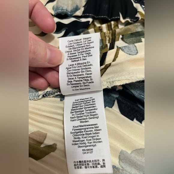 DKNY Pleated Floral-Print Sleeveless Blouse Size L - Picture 13 of 13